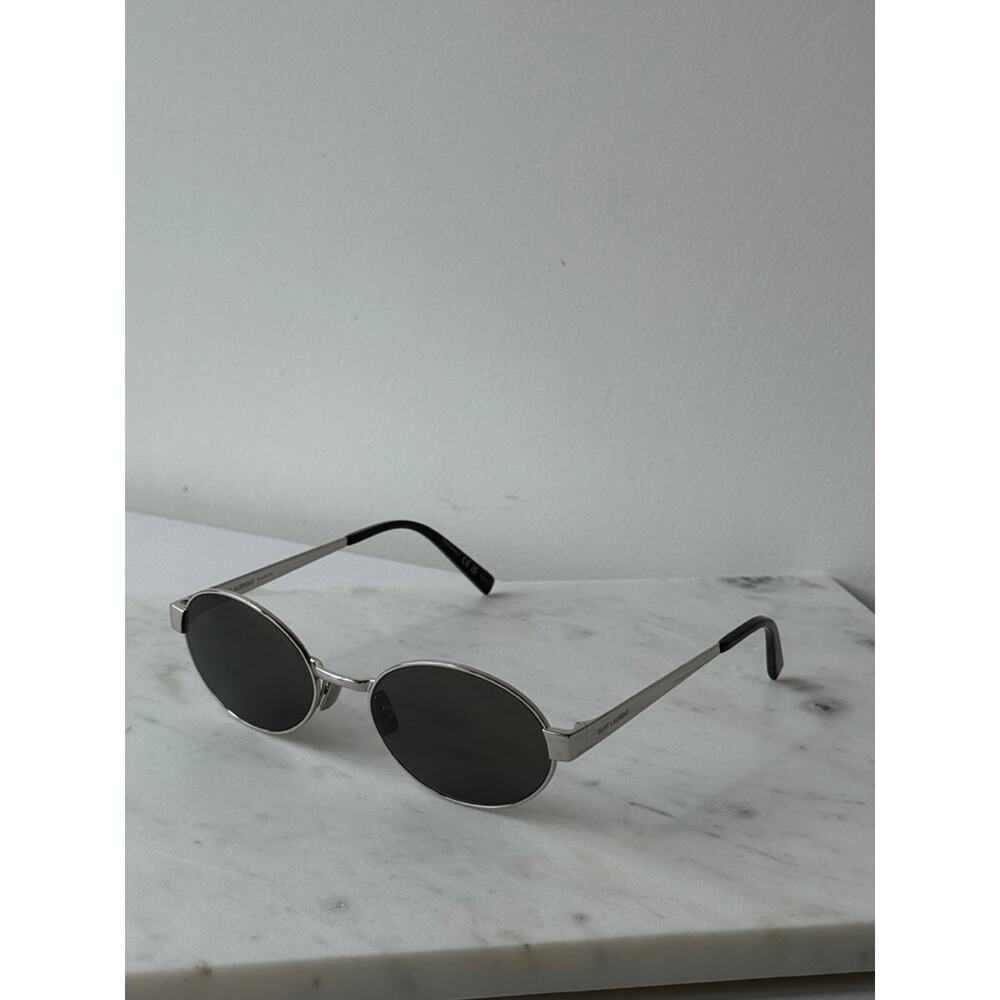 NEW Saint Laurent SL692 Oval Metal Sunglasses in Silver - Picture 3 of 6
